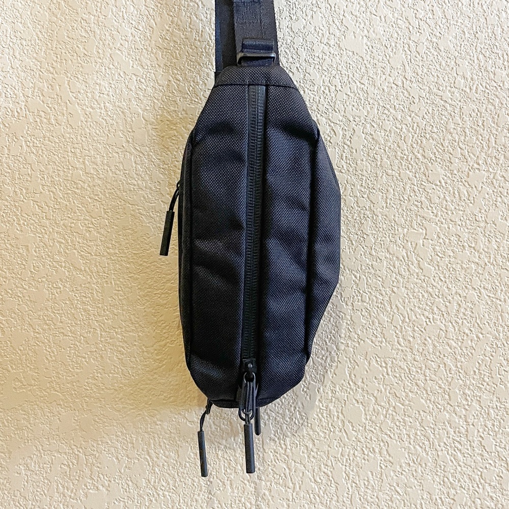 Aer City Sling Bag - Black